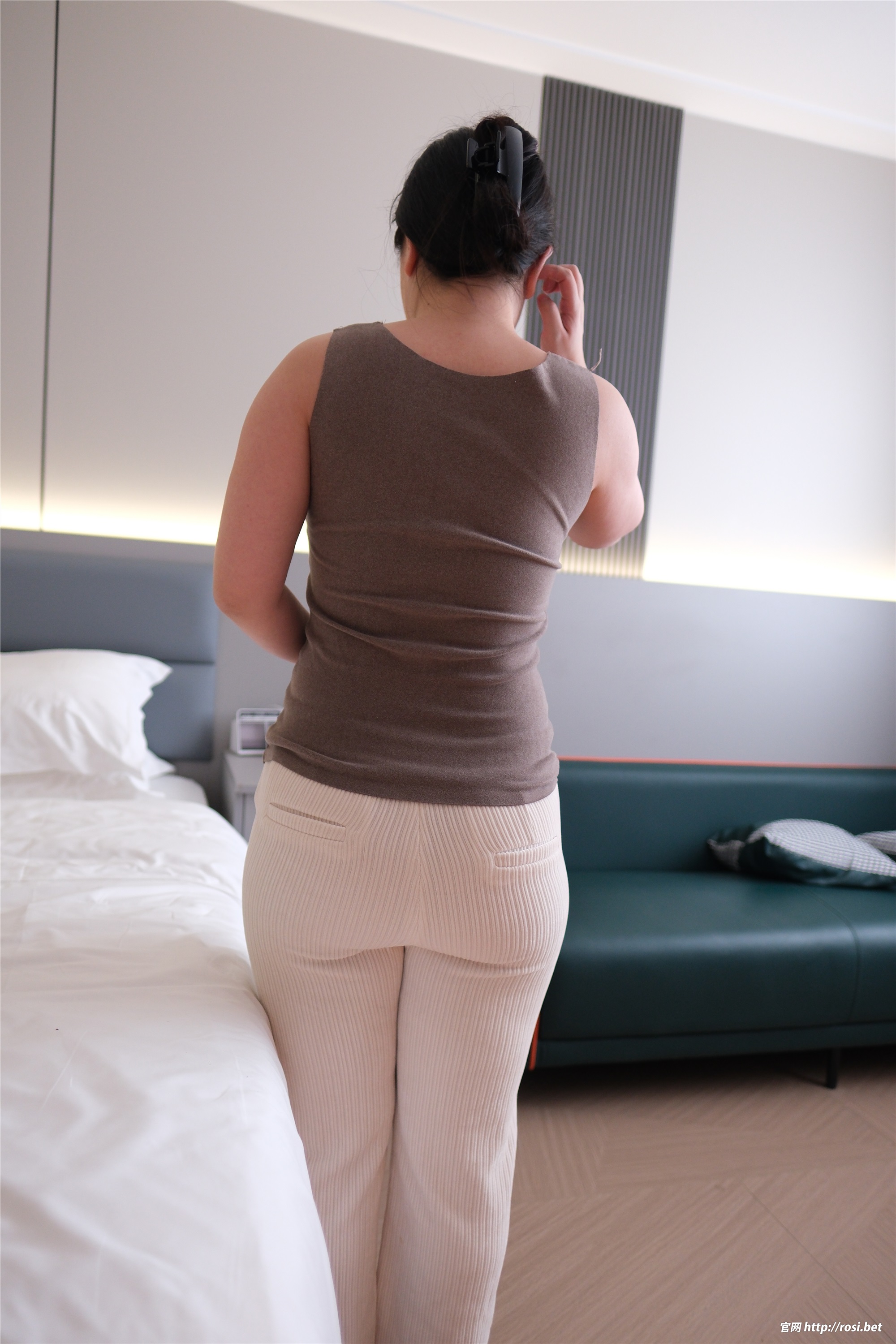 ROSI写真 2025.12.13 NO.5122